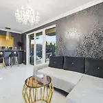 Midnight Garden - Homfi Collection *