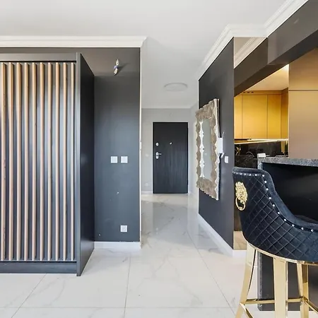 Midnight Garden - Homfi Collection