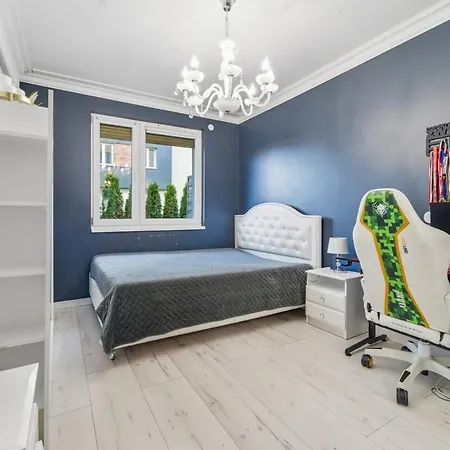 아파트 Midnight Garden - Homfi Collection 카토비체