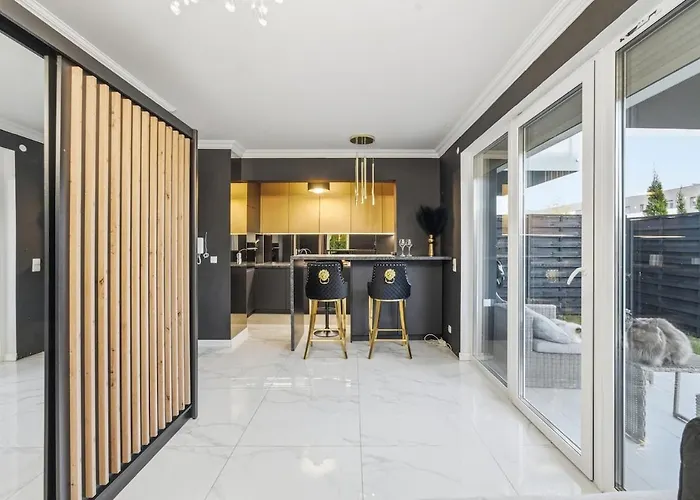 Midnight Garden - Homfi Collection